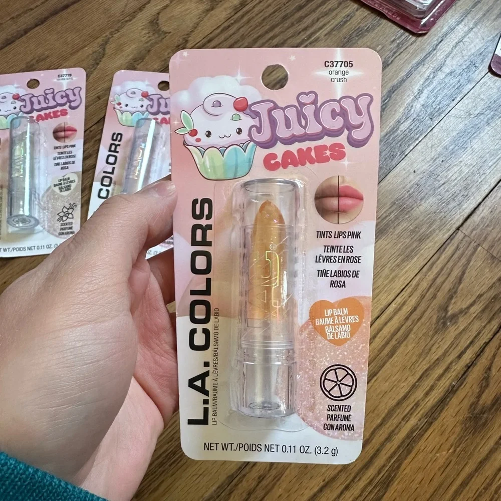 LA Colors Juicy Cakes Full PH Lip Balm Pink Tint Orange Crush, Vanilla Icing